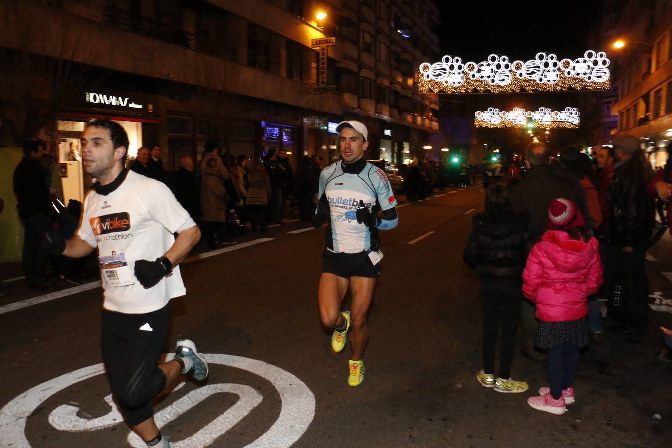 Fiesta y deportes en la San Silvestre de Vitoria