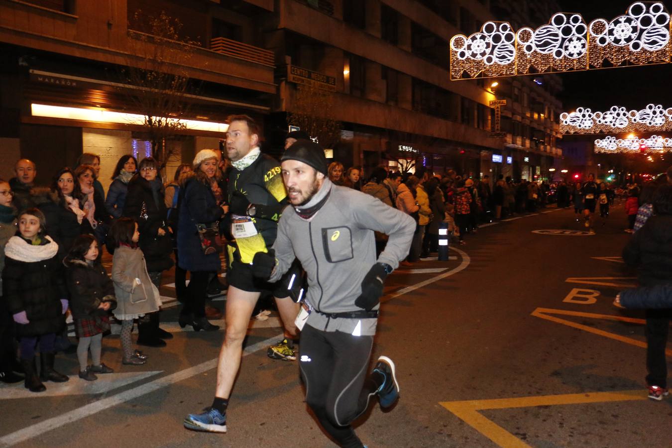 Fiesta y deportes en la San Silvestre de Vitoria