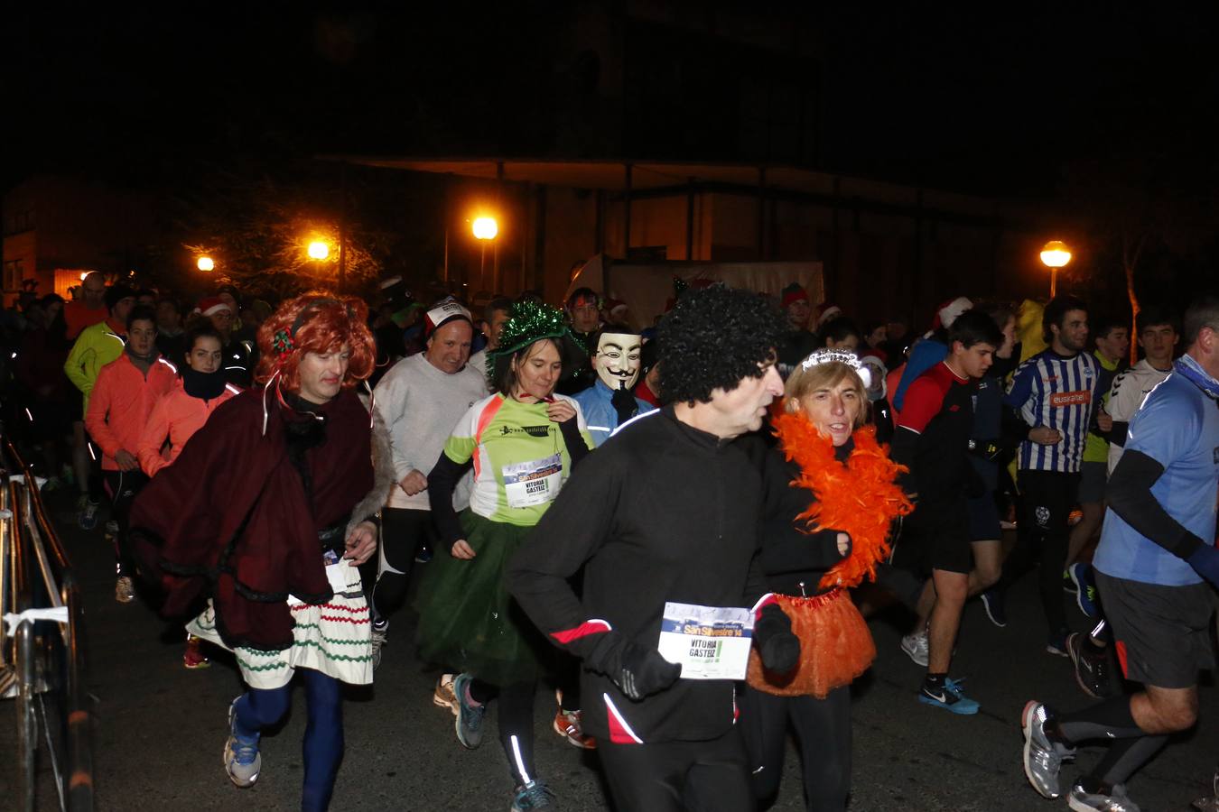 Fiesta y deportes en la San Silvestre de Vitoria