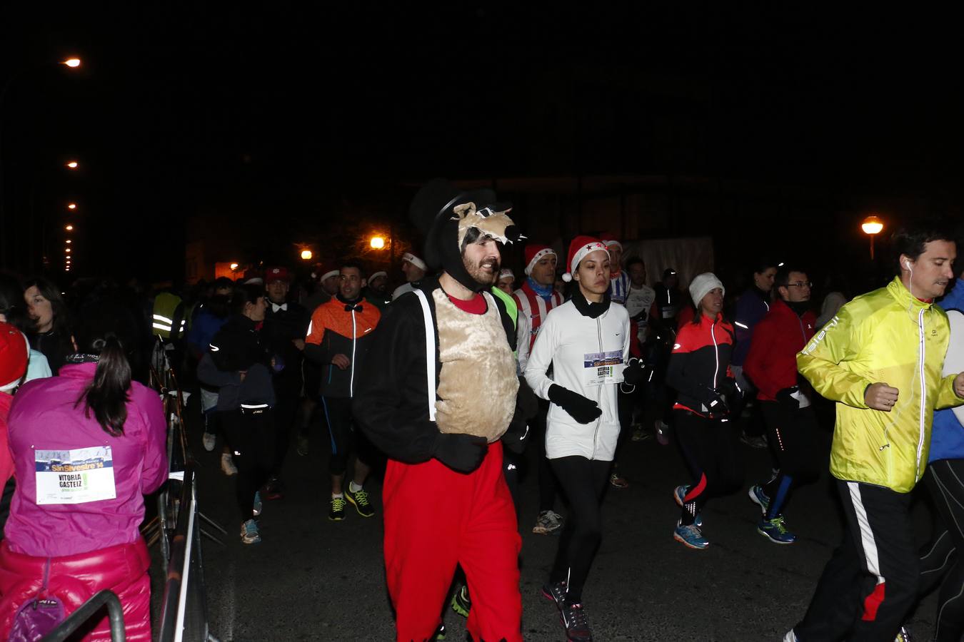 Fiesta y deportes en la San Silvestre de Vitoria