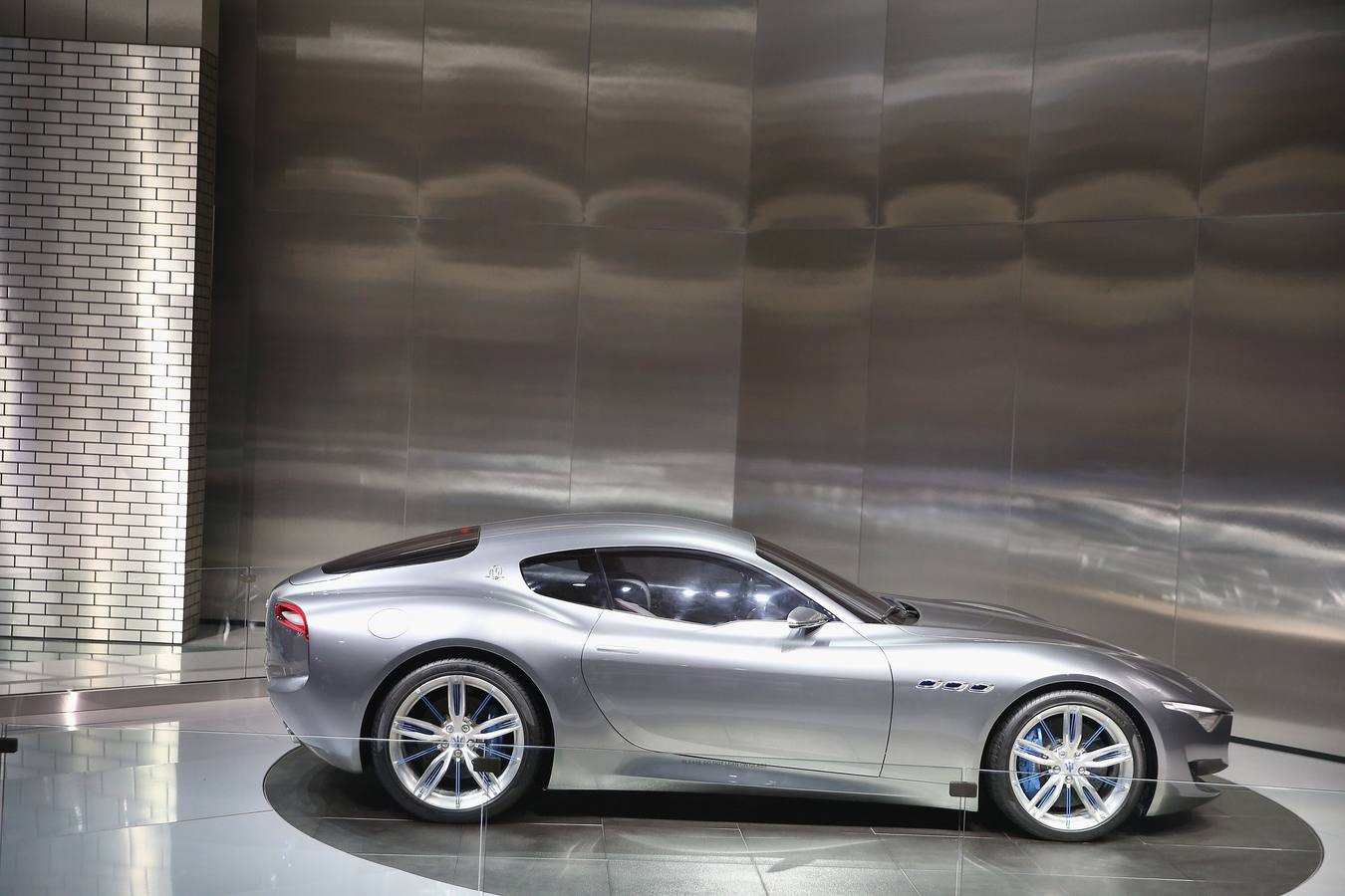 Coches de lujo en el salón del automóvil de Detroit