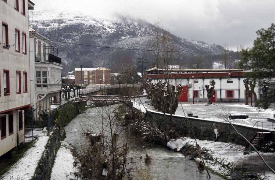 Espectacular nevada en el Alto Asó. 