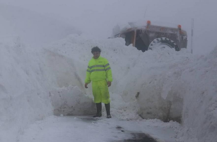 El puerto del Escudo permanece cortado.. 