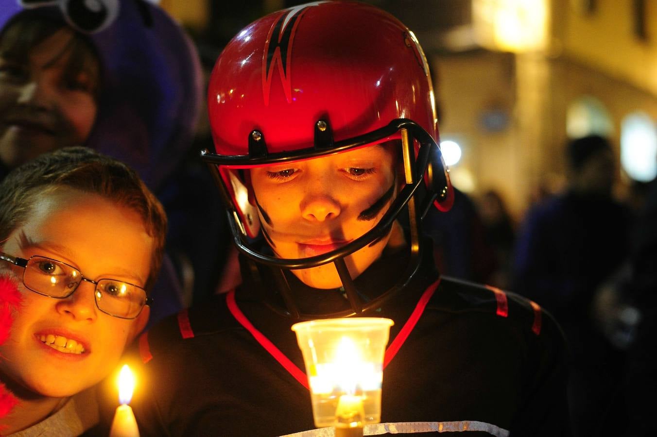 La sardina muere entre las llamas