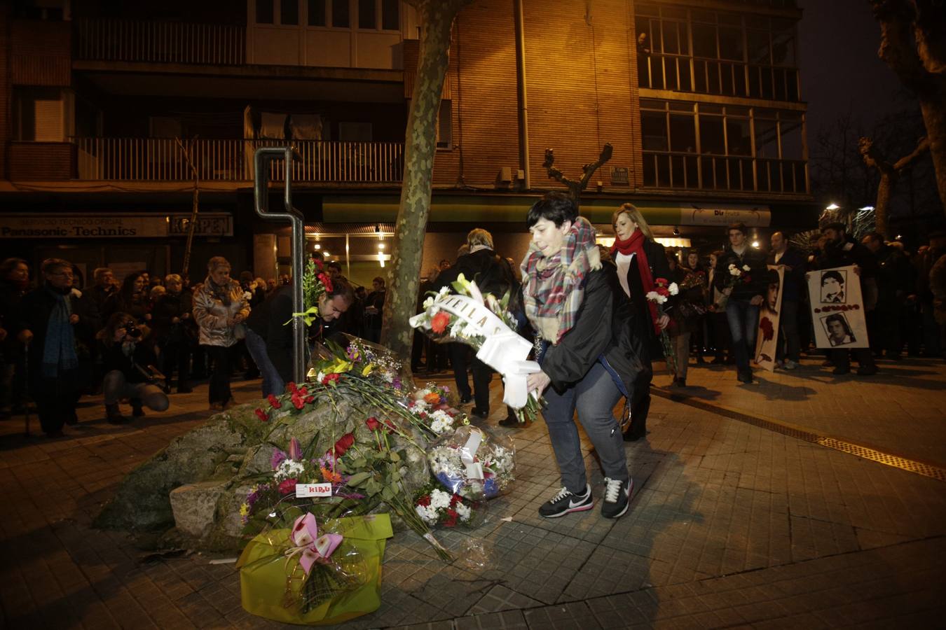 Vitoria recuerda a las víctimas del 3 dfe marzo