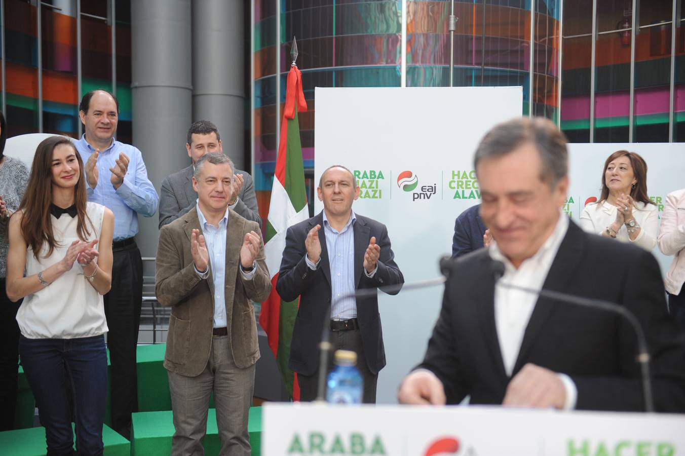 El PNV presenta a sus candidatos forales para Álava