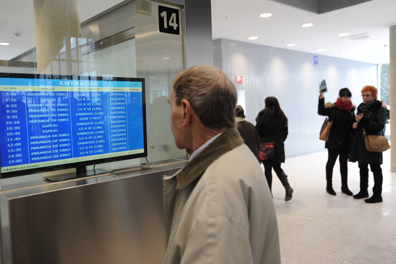 Expectación en la jornada de puertas abiertas de la nueva estación de autobuses