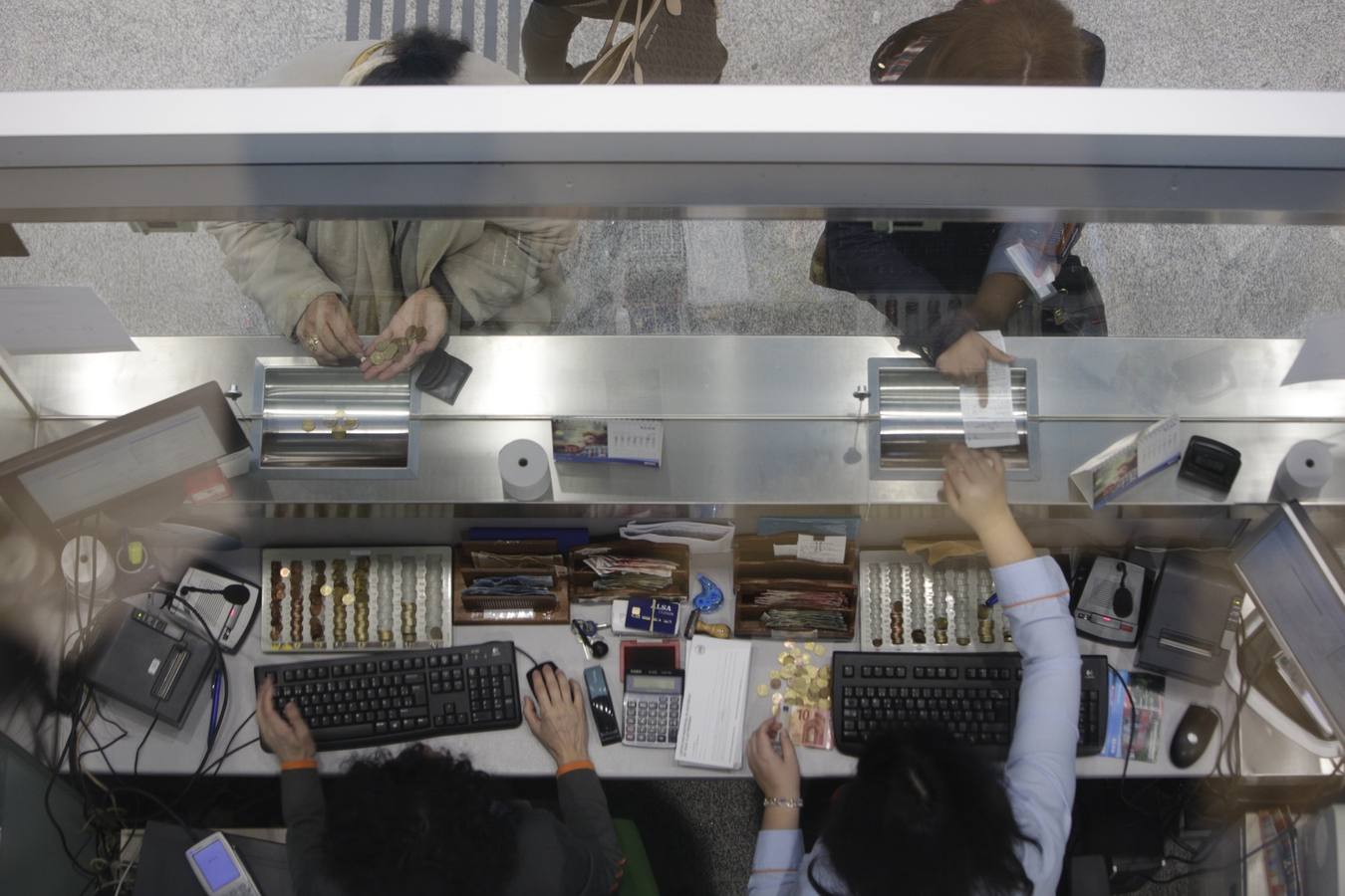 Primer día de la nueva estación de autobuses de Vitoria