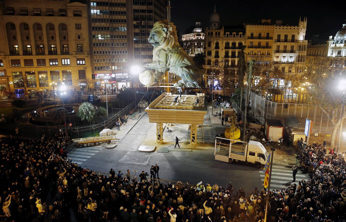 Las Fallas de Valencia, antes de la &#039;cremà&#039;