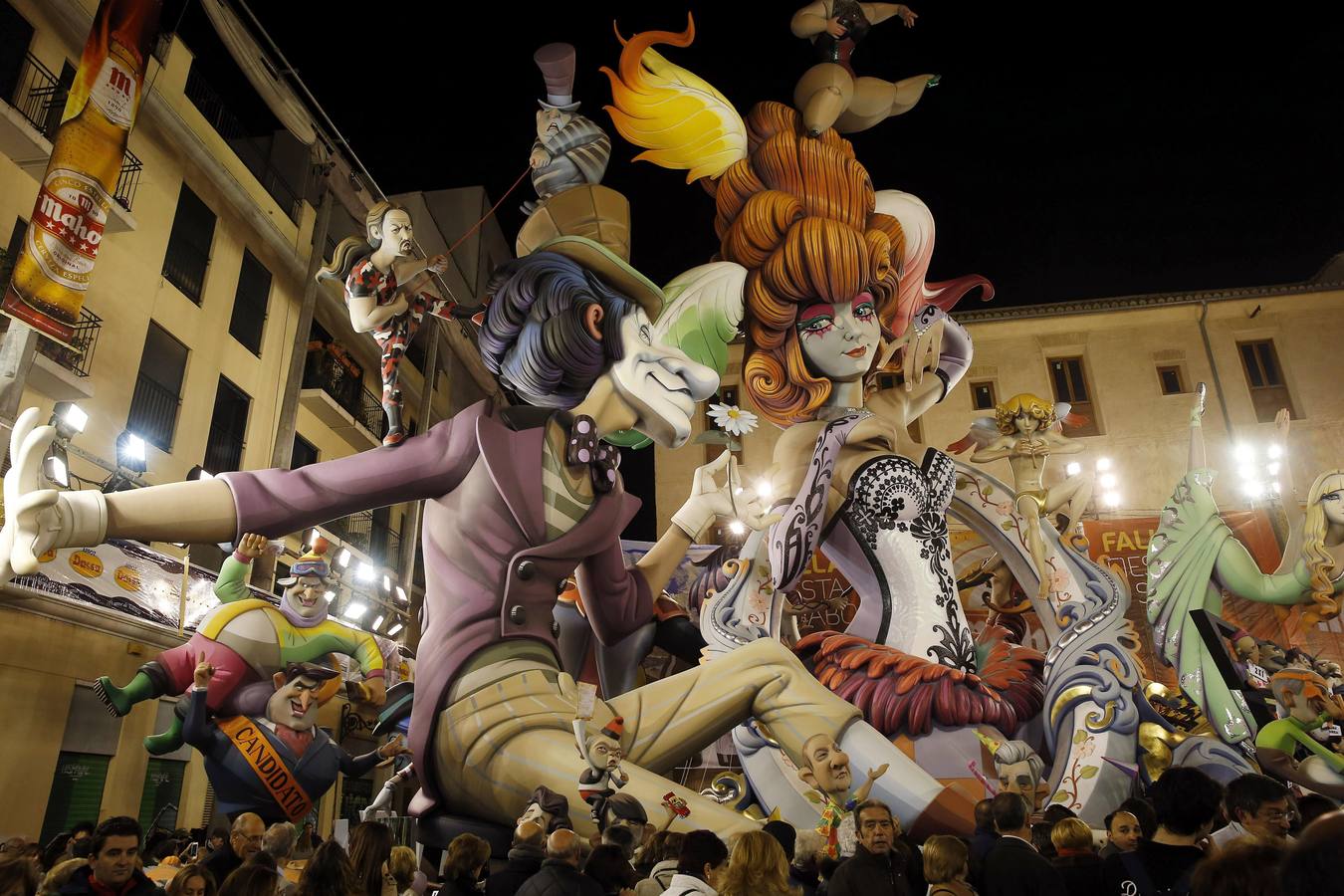 Las Fallas de Valencia, antes de la &#039;cremà&#039;