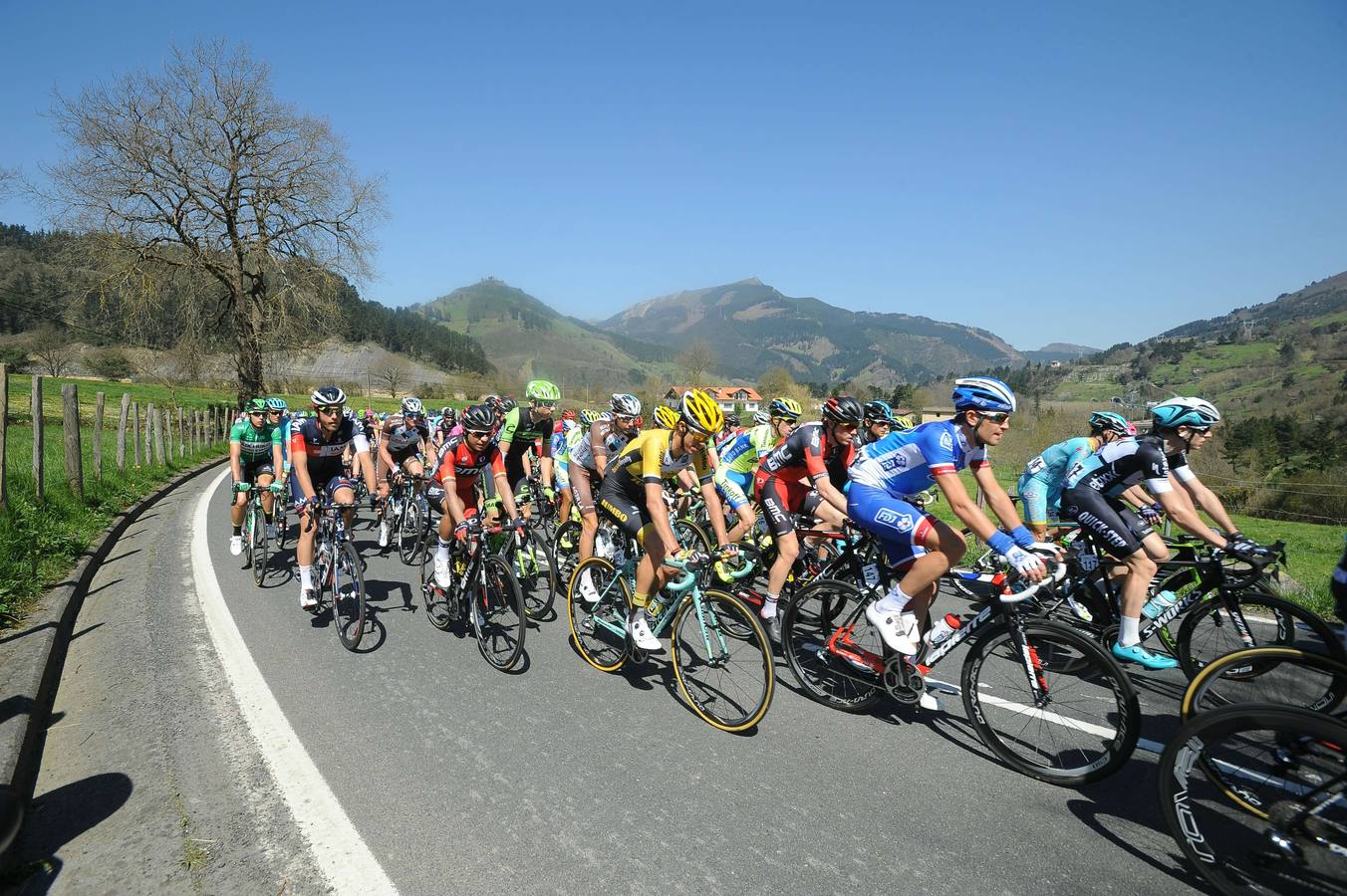 Un plante de cinco minutos para denunciar las caídas de ayer