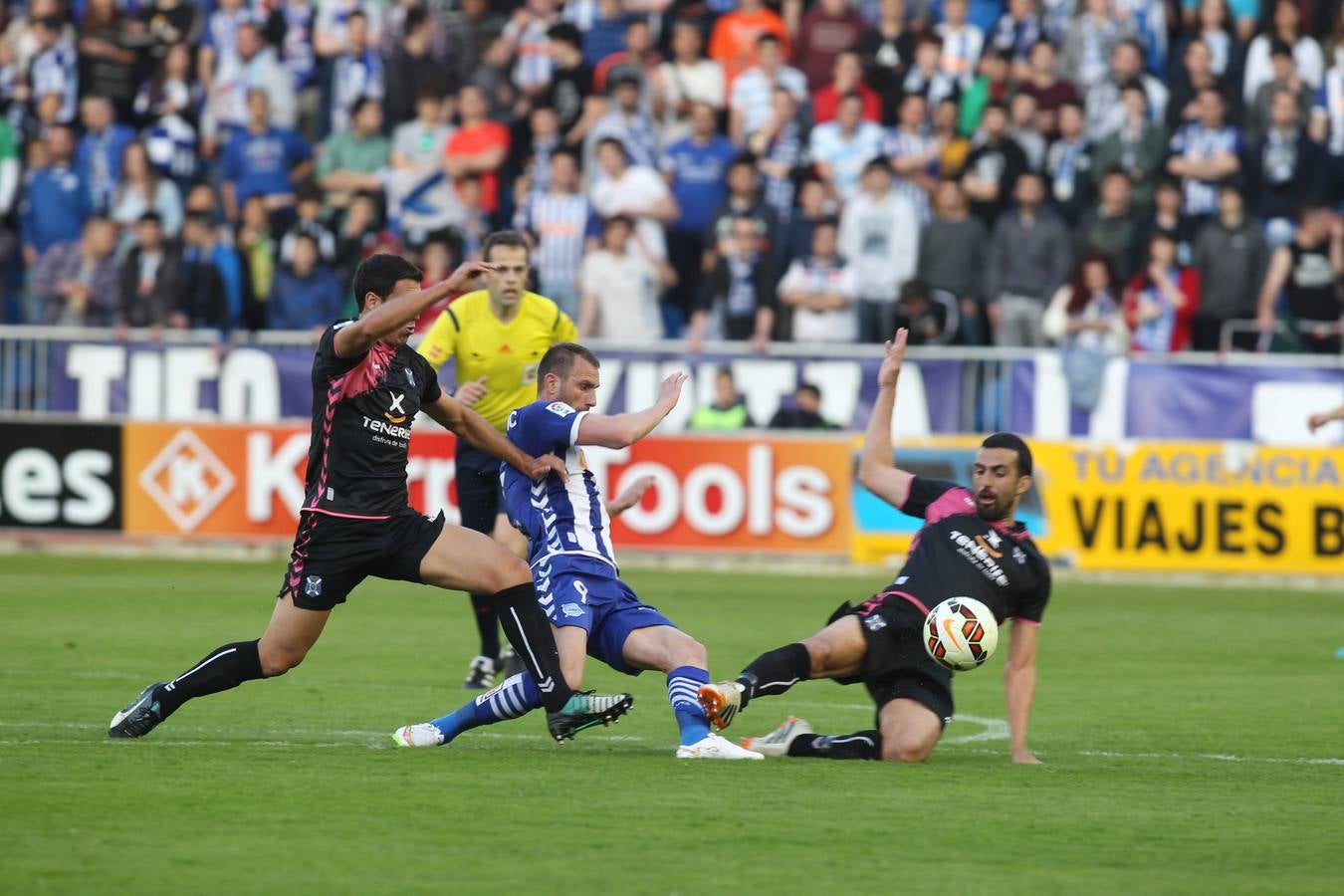 Las mejores imágenes del partido Alavés-Tenerife