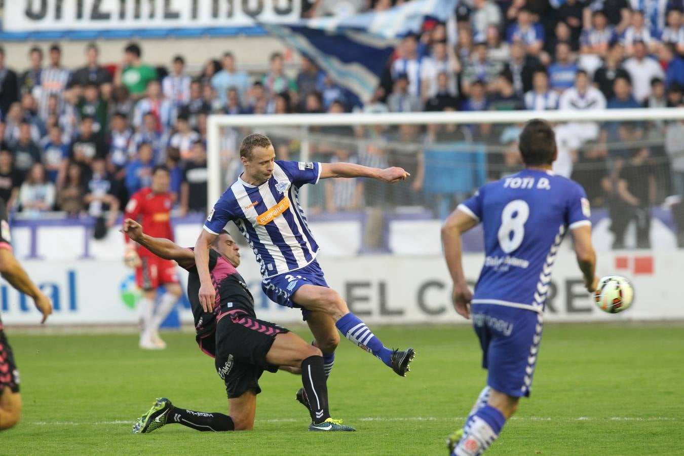 Las mejores imágenes del partido Alavés-Tenerife