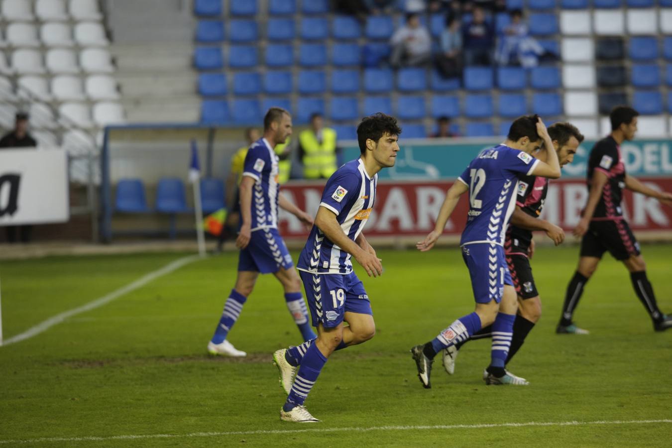 Las mejores imágenes del partido Alavés-Tenerife
