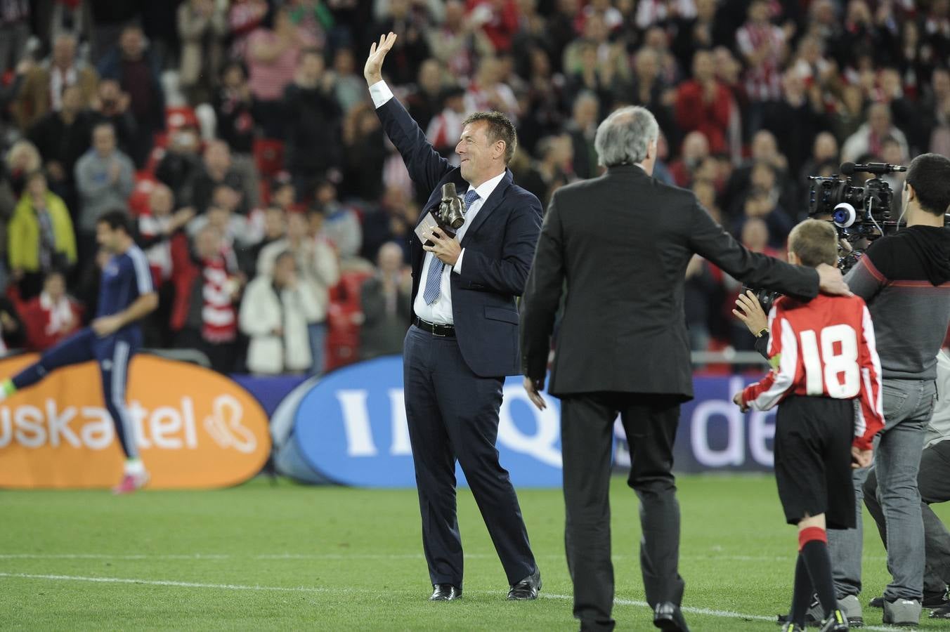 Le Tissier, durante el homenaje en el derbi