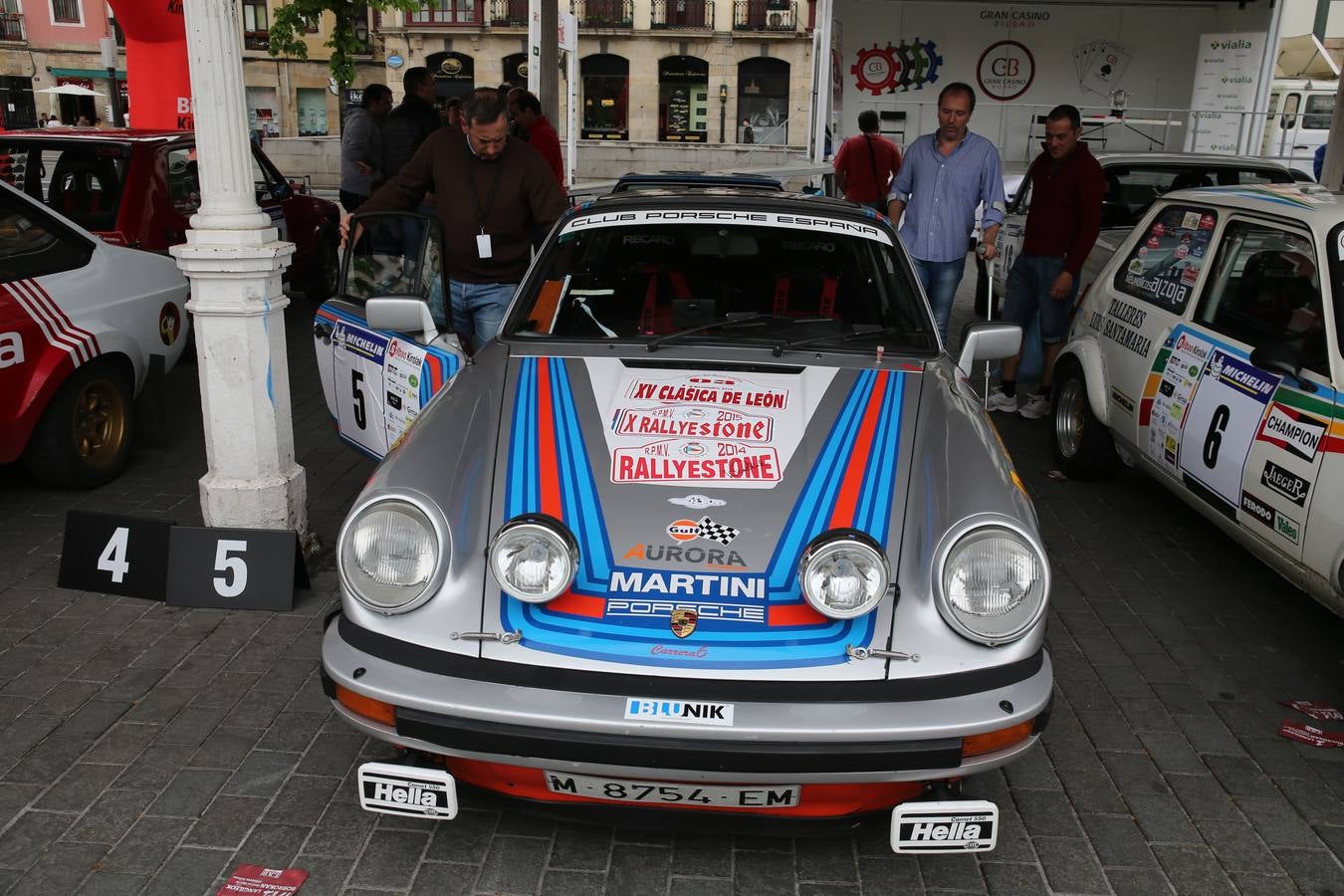 Cerca de 50 coches clásicos compiten en el Rallyestone