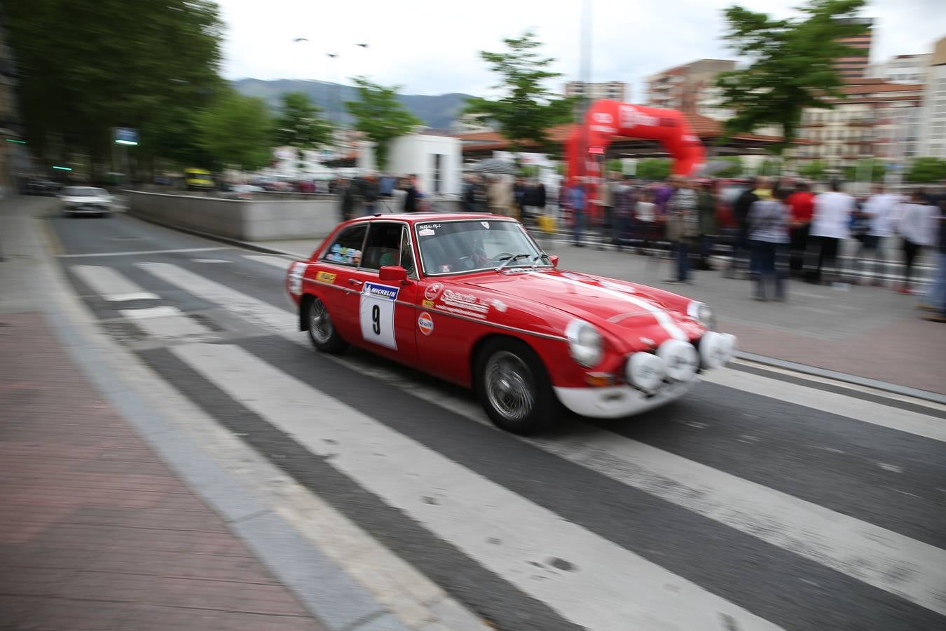 Cerca de 50 coches clásicos compiten en el Rallyestone