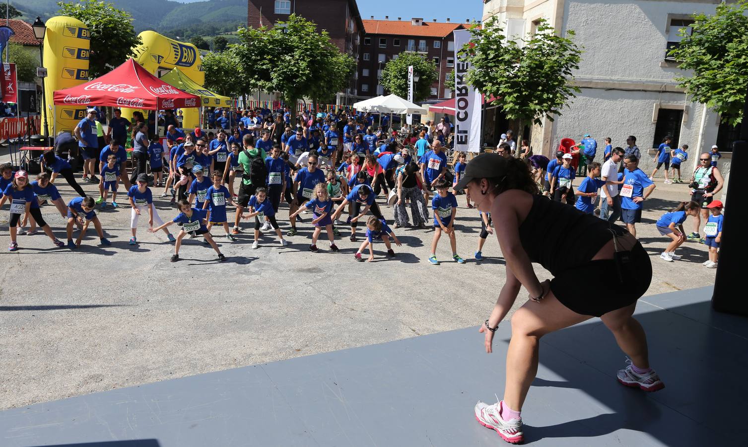 600 personas acuden a la Carrera Familiar de Abanto-Zierbena