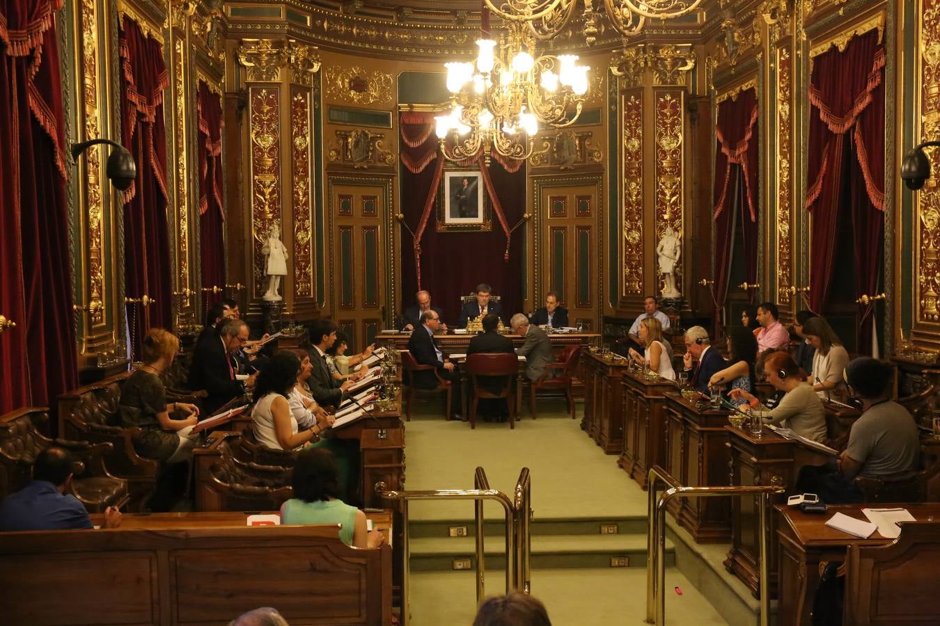 El primer pleno de Juan Mari Aburto como alcalde de Bilbao