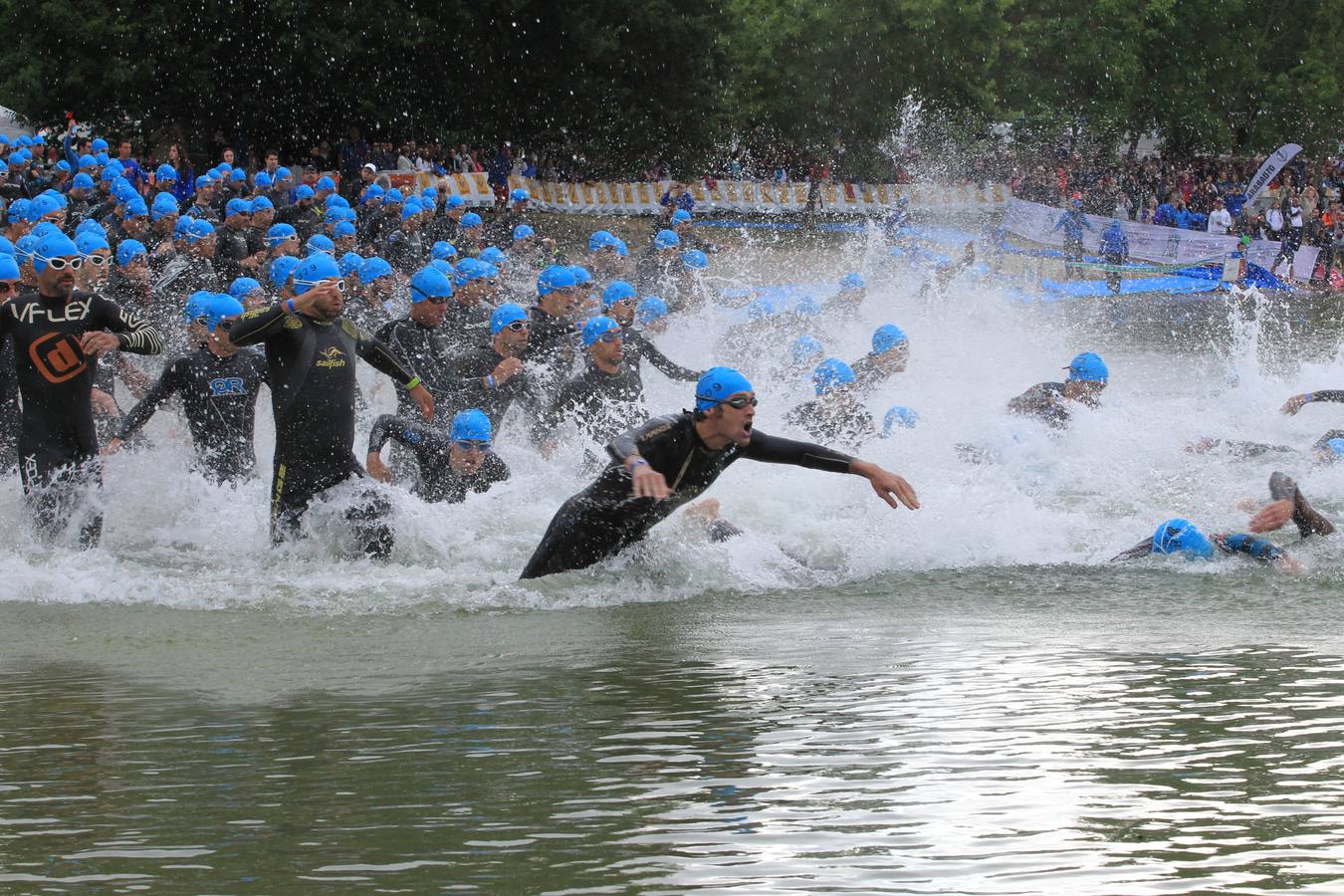 Prueba de natación del Triatlon de Vitoria 2015