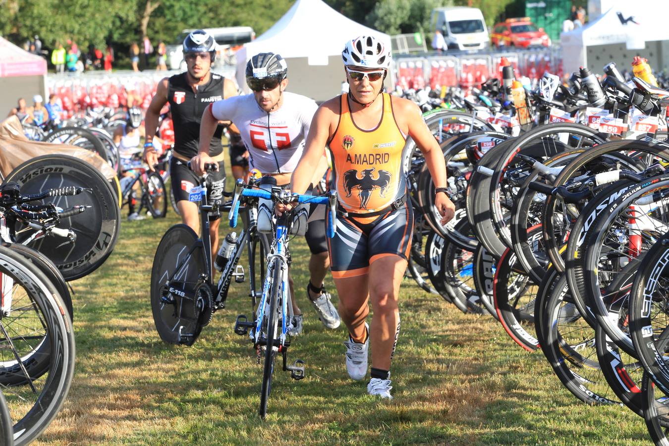 Primera transición de la Triatlón de Vitoria 2015