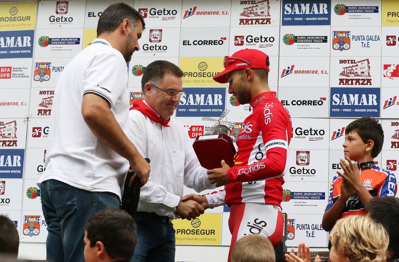 Nacer Bouhanni se impone en el Circuito de Getxo