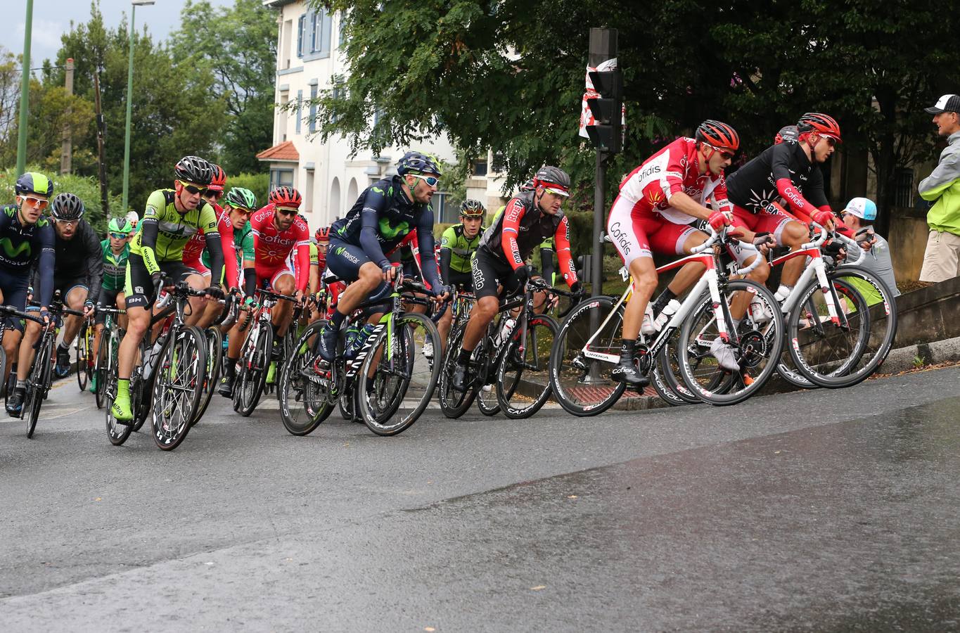 Nacer Bouhanni se impone en el Circuito de Getxo