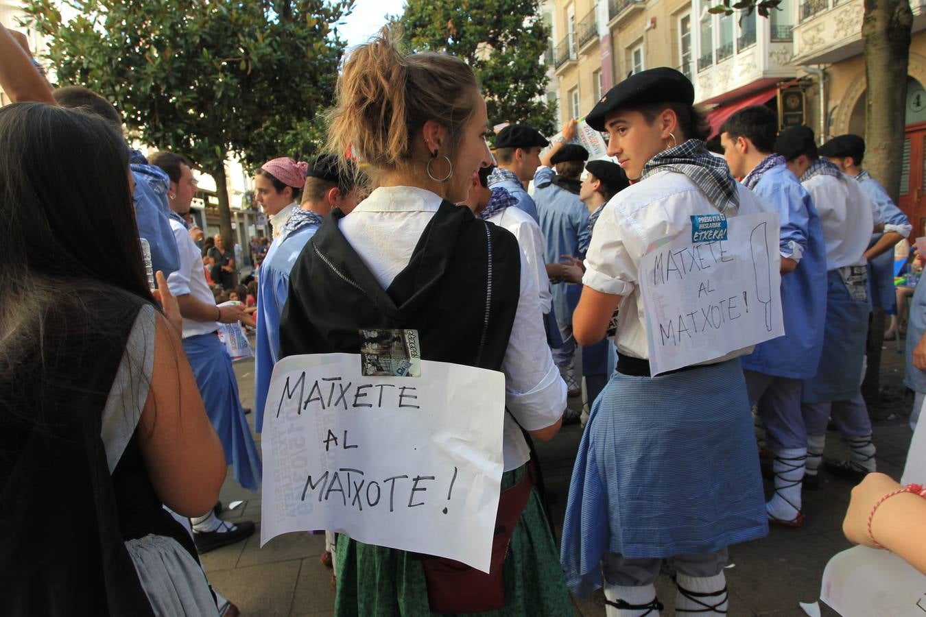 Segundo paseíllo de los blusas a los toros