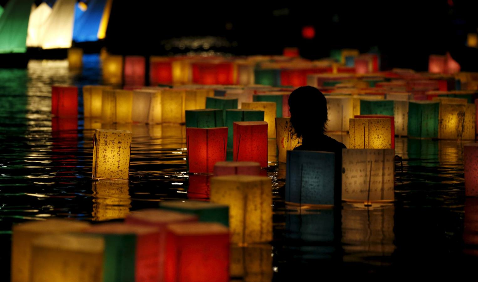 Los japoneses reviven el horror de Hiroshima