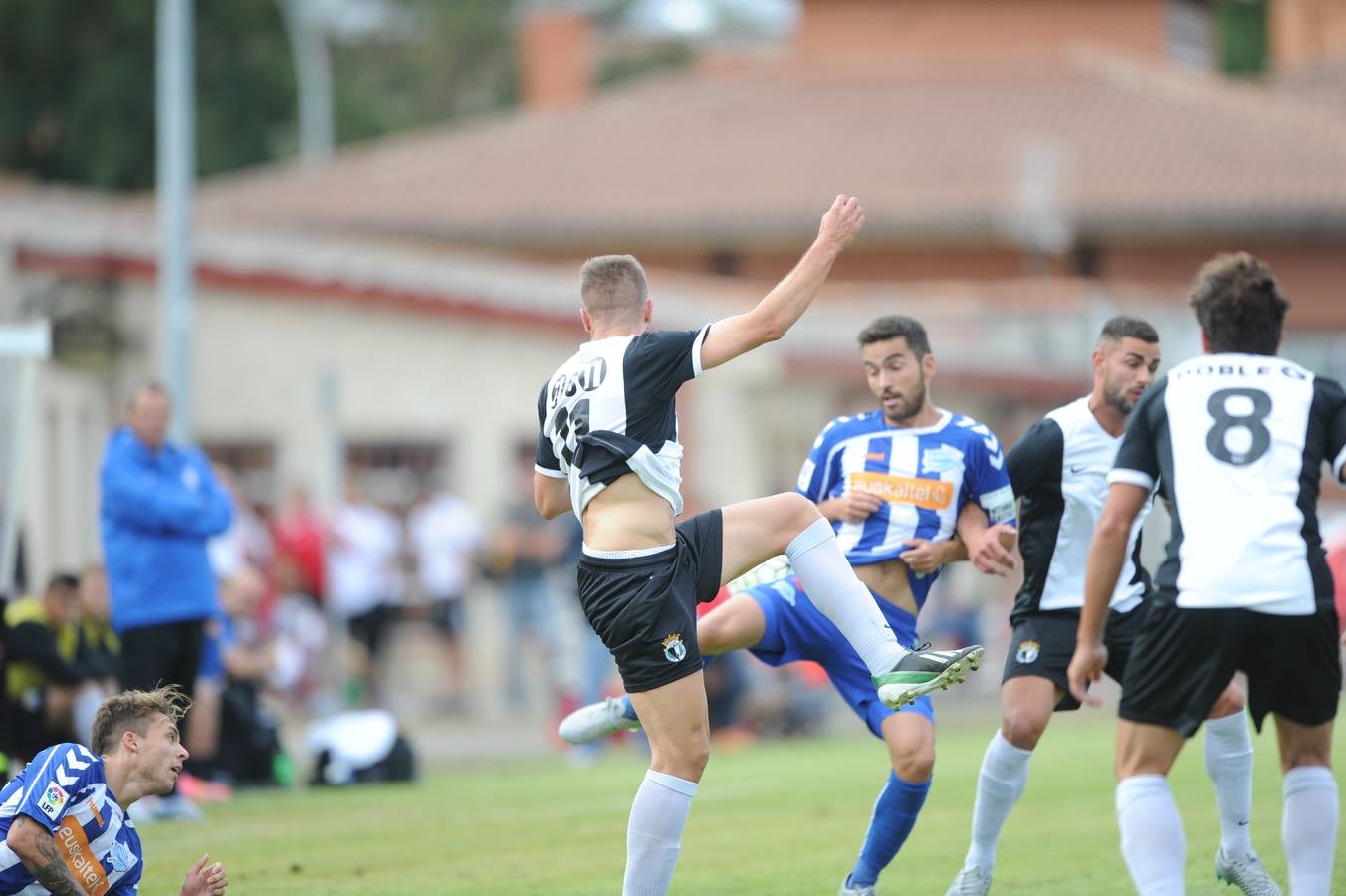 El Alavés termina la pretemporada con una nueva derrota