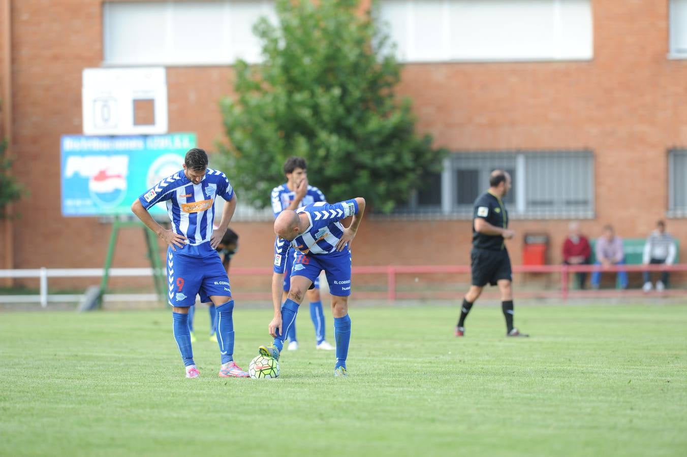 El Alavés termina la pretemporada con una nueva derrota