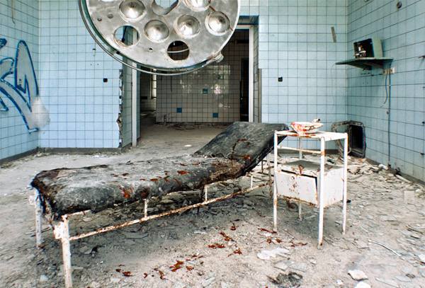 10. Beelitz Heilstatten (Alemania). Un antiguo hospital militar en Potsdam, construido en 1898 y abandonado en 2000. Entre sus paredes pasaron personajes como Adolfo Hitler, el asesino en serie Wolfgang Schmidt, conocido como “La Bestia de Beelitz” y el exdictador de la Alemania comunista Erich Honecker.