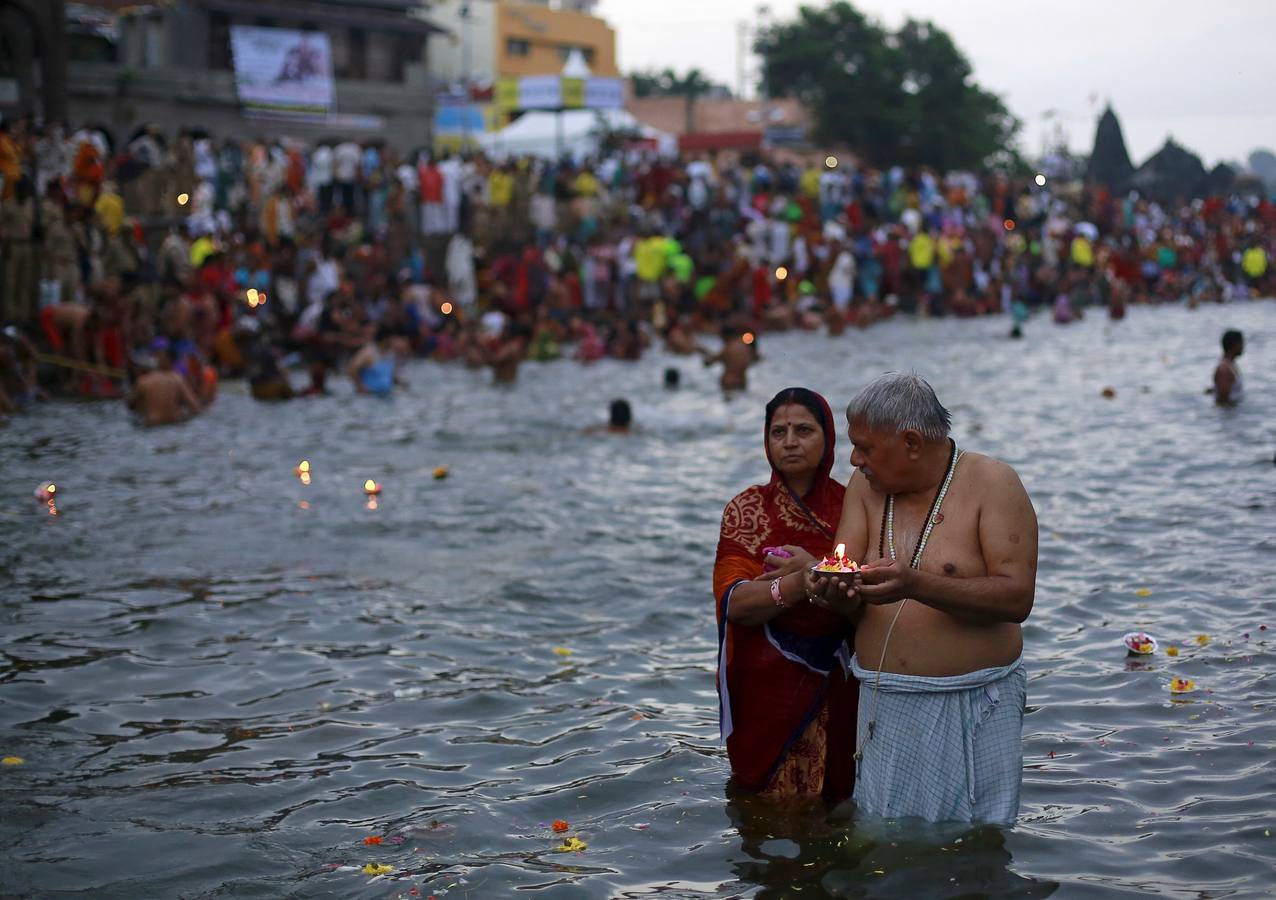 Multitudinaria festividad hindú de Kumbh Mela en la India