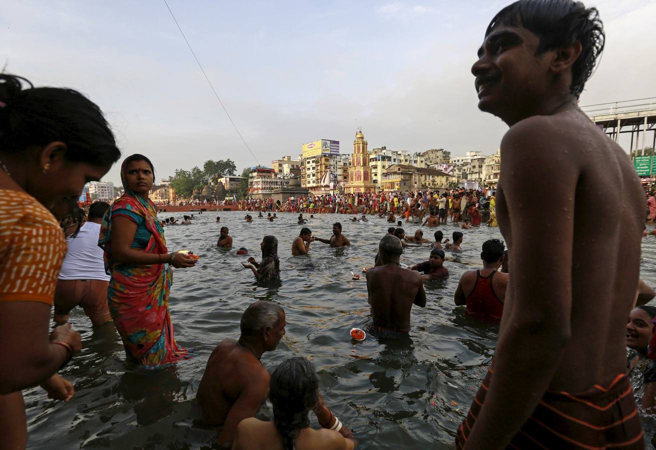 Multitudinaria festividad hindú de Kumbh Mela en la India