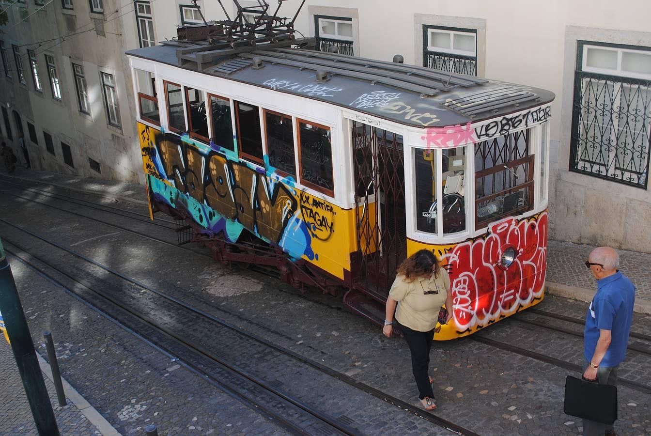 El elevador de da Gloria, uno de los símbolos de la capital lusa.