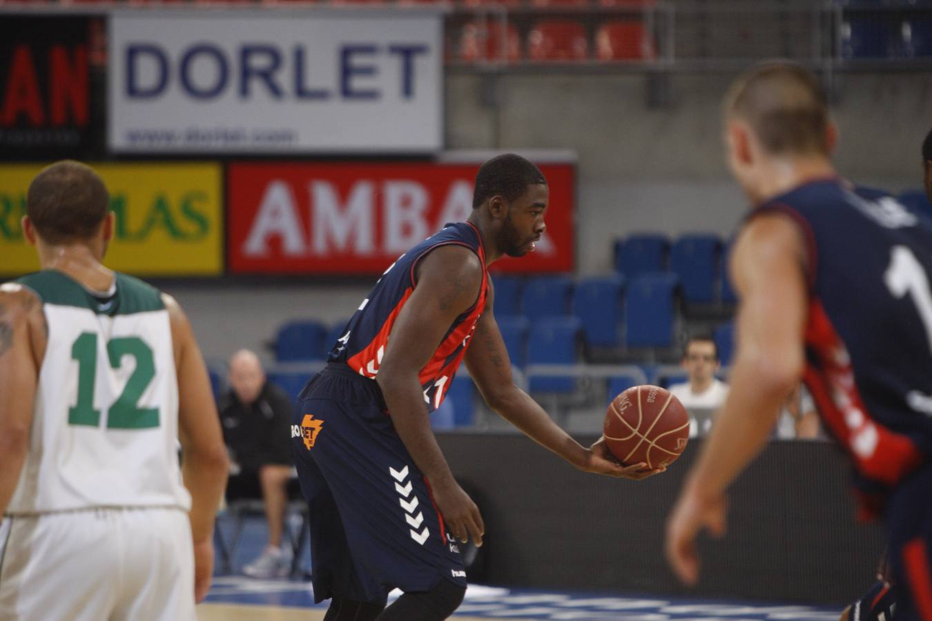 Amistoso entre Baskonia y PAU Orthez