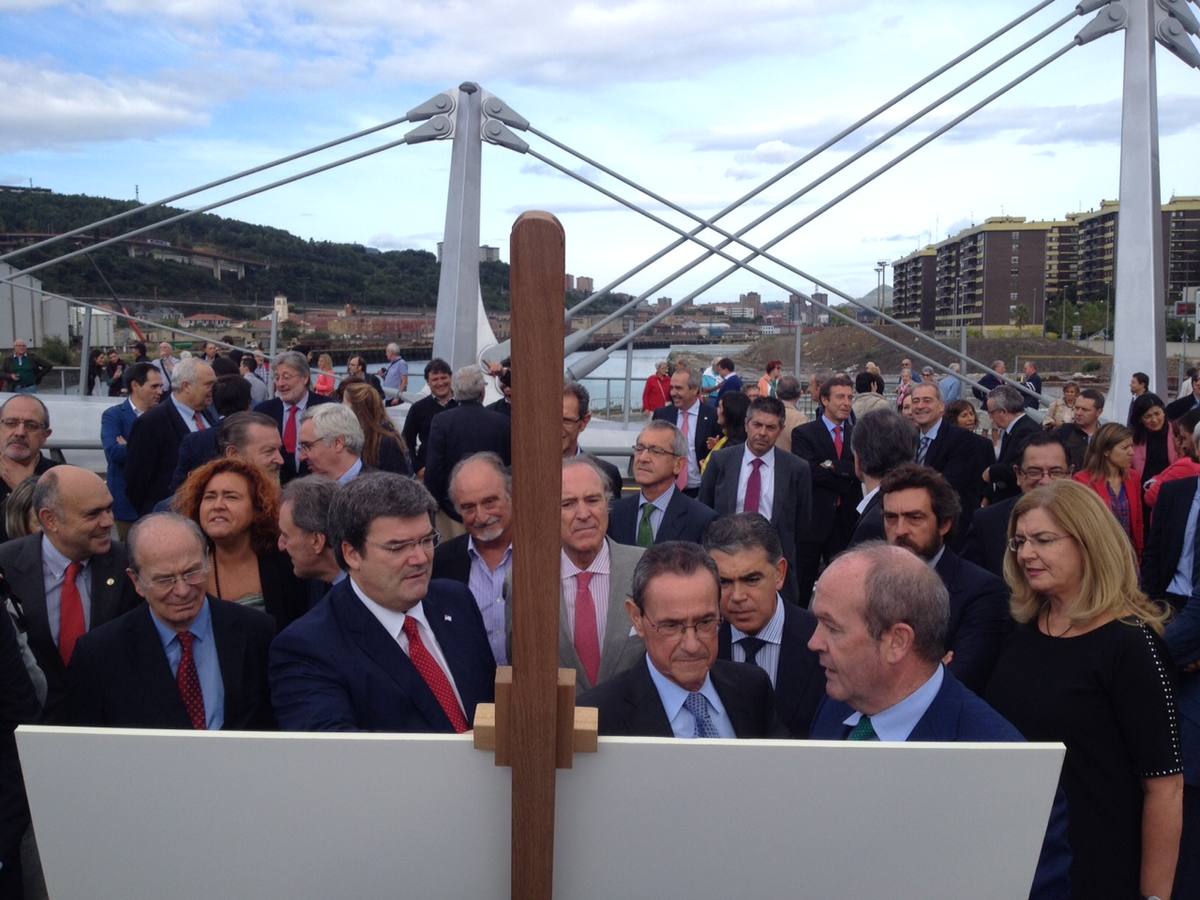 La inauguración del puente de Frank Gehry en imágenes