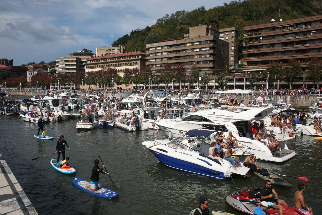 Bilbao vibra con los clavadistas