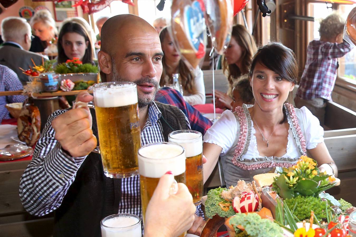 Las estrellas del Bayern se lo pasan en grande en el Oktoberfest