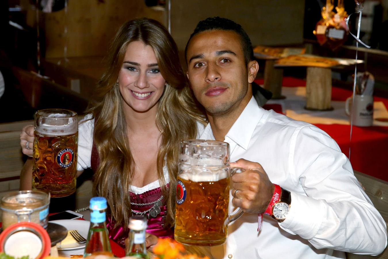 Las estrellas del Bayern se lo pasan en grande en el Oktoberfest