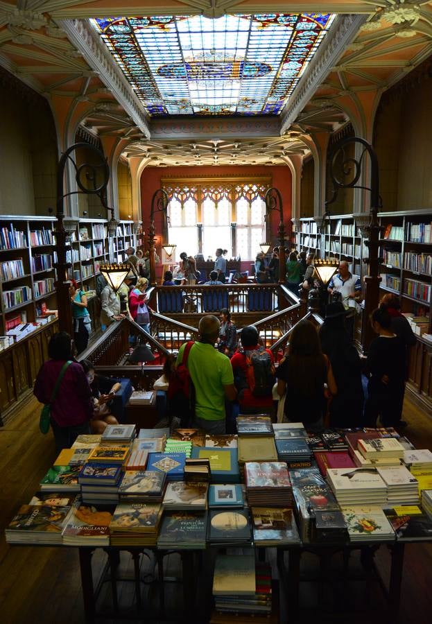 Oportoko liburutegi magikoa