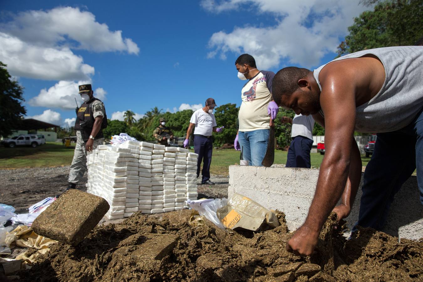 832 kg de drogas incinerados en la República Dominicana