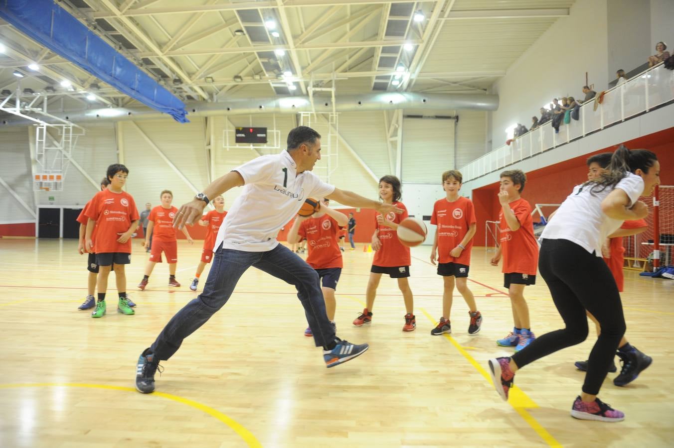 Almudena Cid e Induráin, con el deporte base en Vitoria