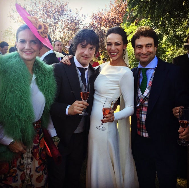 Eva González, muy sonriente, junto a sus compañeros de 'Masterchef': Samantha Vallejo Nájera, Jordi Cruz y Pepe Rodríguez.