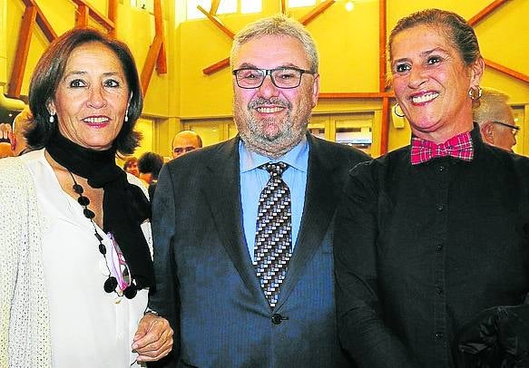 Cristina Iza, Juan Carlos Ercoreca y Susana Iza.