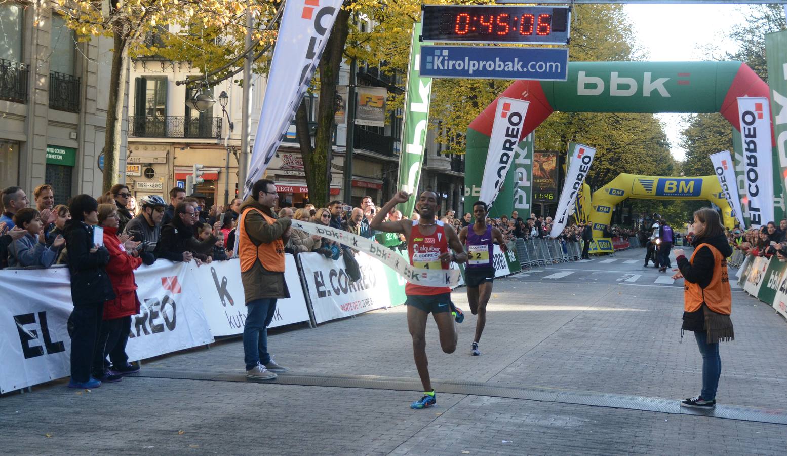 Desde Santurtzi a Bilbao con objetivos solidarios