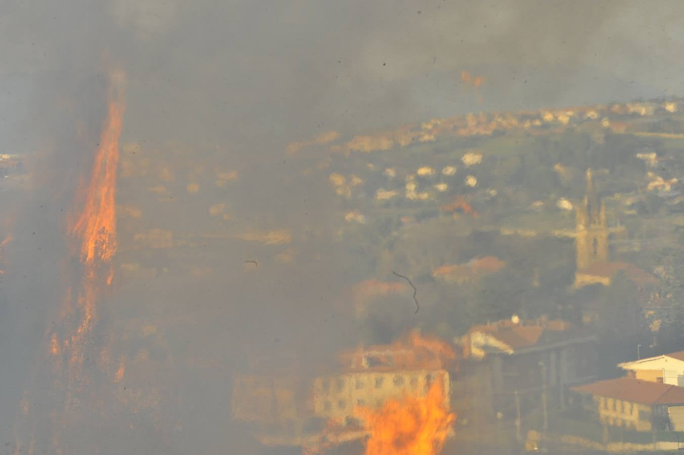 La lucha contra el fuego en Berango