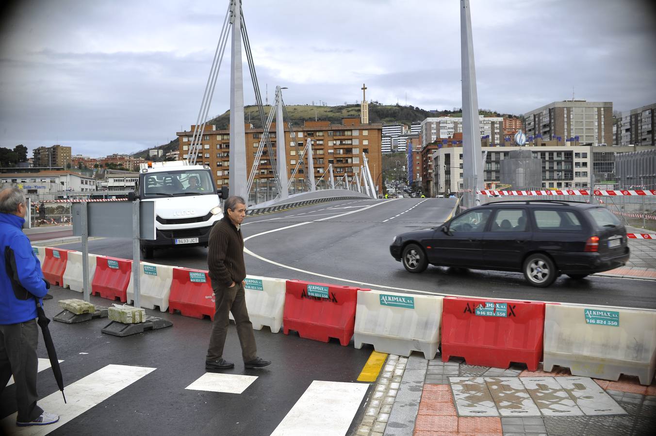 El puente de Gehry ya es la única vía de acceso a Zorrozaurre