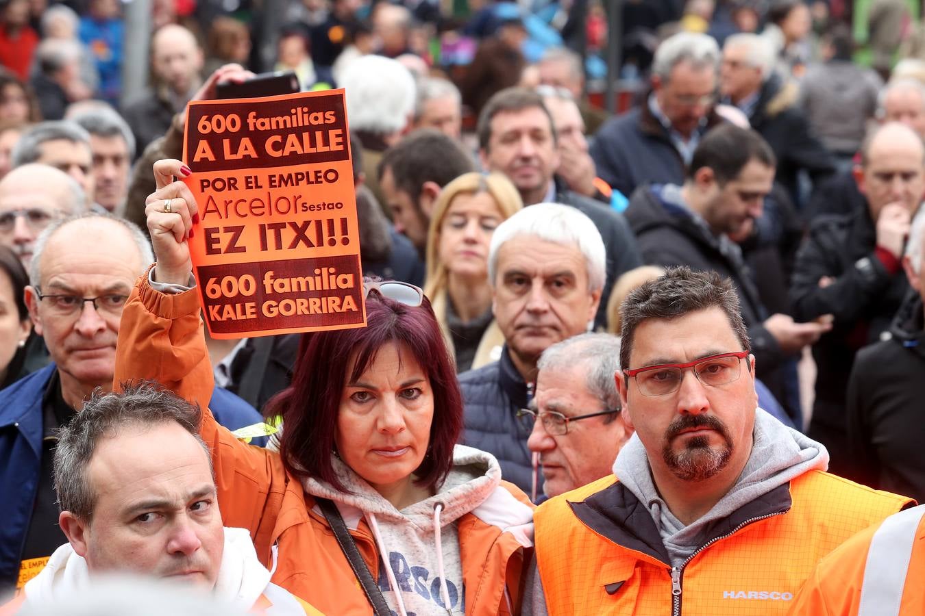 Trabajadores de la ACB de Sestao protestan por la &quot;parada temporal indefinida&quot;