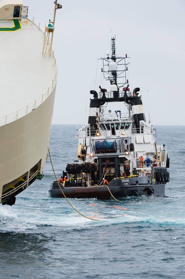 Así se está remolcando el carguero &#039;Modern Express&#039; hasta Bilbao